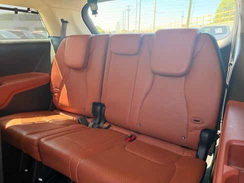 Certified 2023 Kia Carnival SX Prestige FWD image 25