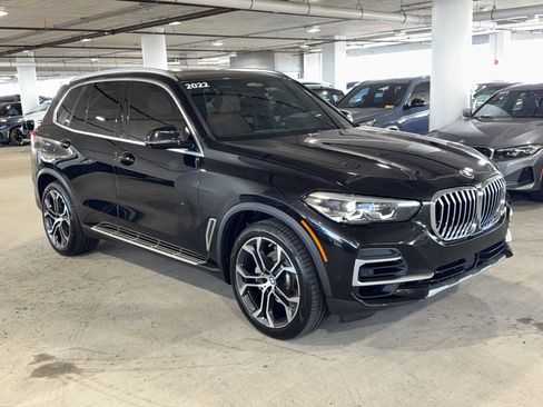 Certified 2022 BMW X5 sDrive40i image 1