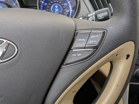 Used 2012 Hyundai Sonata GLS image 14