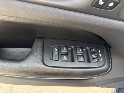 Used 2022 Volvo S60 T8 R-Design Expression w/ Premium Package image 18