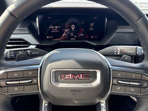 Used 2026 GMC Acadia Elevation w/ Elevation Premium Package FWD image 29