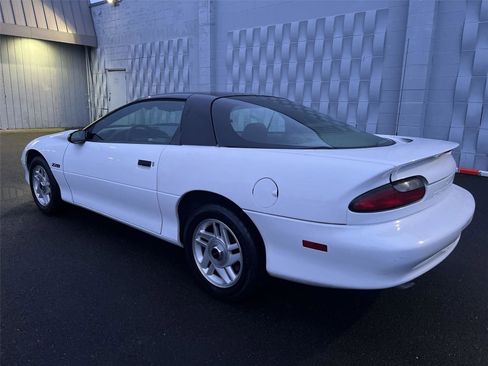 Used 1994 Chevrolet Camaro Z28 image 8