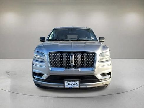 Used 2021 Lincoln Navigator L Reserve w/ Luxury Package AWD/4WD image 2