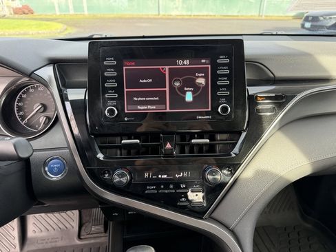 Used 2022 Toyota Camry SE image 21