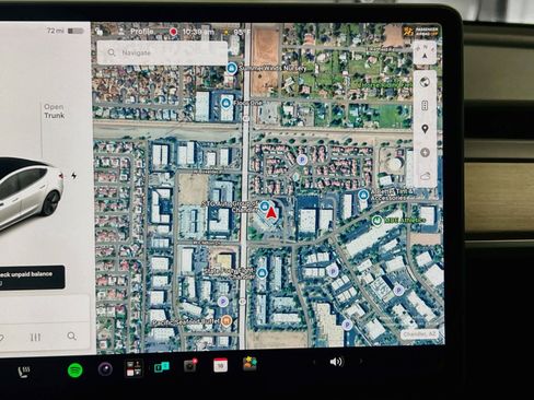Used 2021 Tesla Model 3 RWD image 9