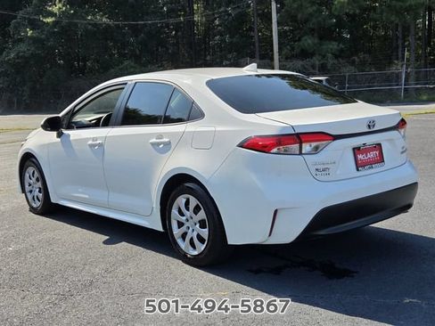 Used 2024 Toyota Corolla LE FWD image 3