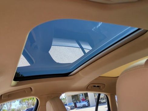 Used 2022 Porsche Panamera image 19