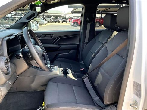 Used 2023 Chevrolet Colorado W/T image 8