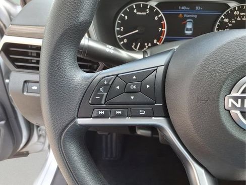 Used 2023 Nissan Altima 2.5 SV FWD image 16
