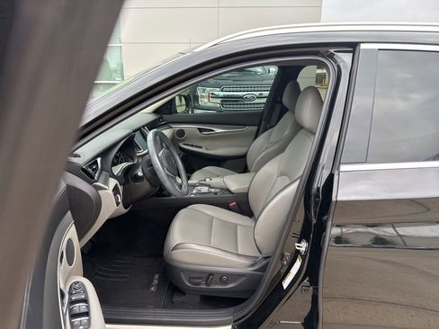 Used 2023 INFINITI QX50 Luxe image 2