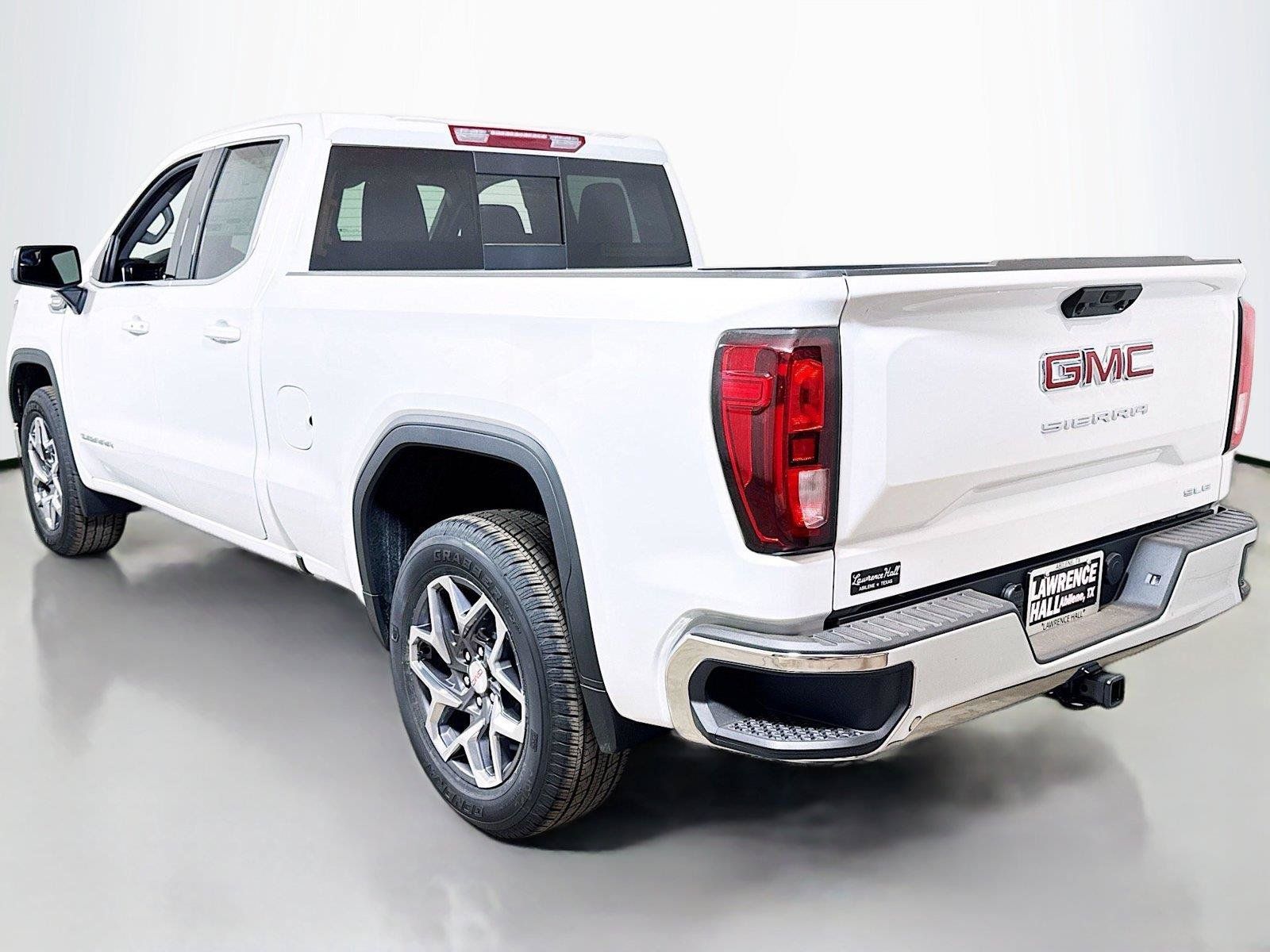New 2026 GMC Sierra 1500 SLE w/ Preferred Package RWD image 3