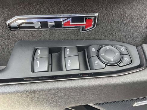 Used 2024 GMC Sierra 1500 AT4 w/ Technology Package AWD/4WD image 18
