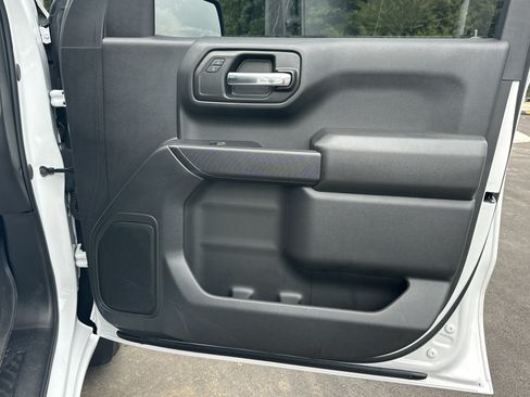 Used 2025 Chevrolet Silverado 1500 Custom RWD image 15