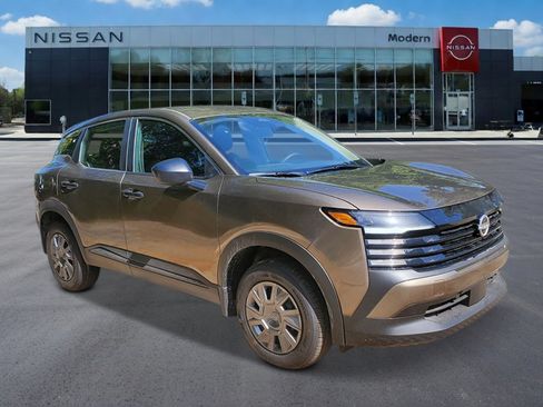 New 2026 Nissan Kicks S FWD image 2