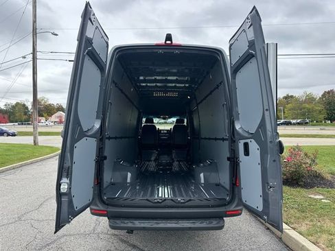 Used 2026 Mercedes-Benz Sprinter 3500 image 28