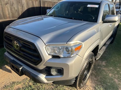 Used 2019 Toyota Tacoma SR w/ SR Convenience Package image 2