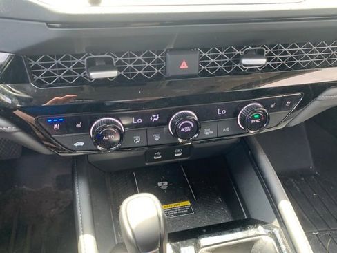 Used 2023 Honda Accord Touring image 17