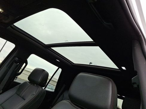 Used 2023 Chevrolet Tahoe RST image 15