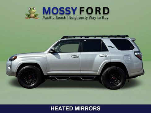 Used 2017 Toyota 4Runner TRD Off-Road Premium AWD/4WD image 9