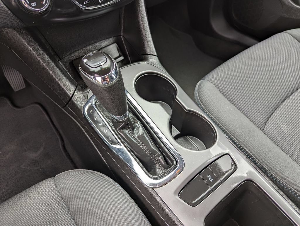 Used 2018 Chevrolet Cruze LT FWD image 24
