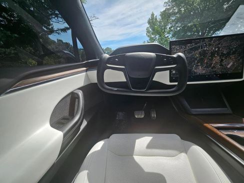 Used 2022 Tesla Model X AWD/4WD image 4
