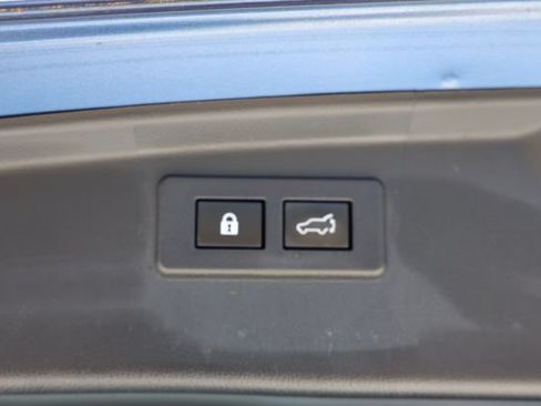 Certified 2022 Subaru Outback Touring XT AWD/4WD image 13