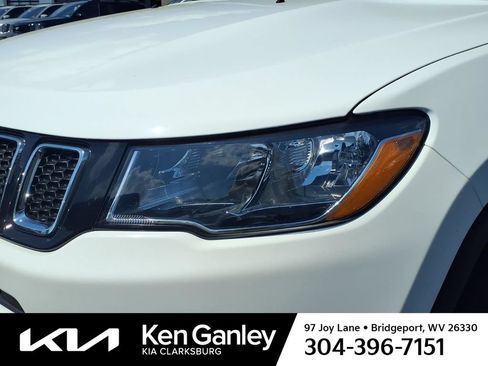 Used 2020 Jeep Compass Latitude AWD/4WD image 10