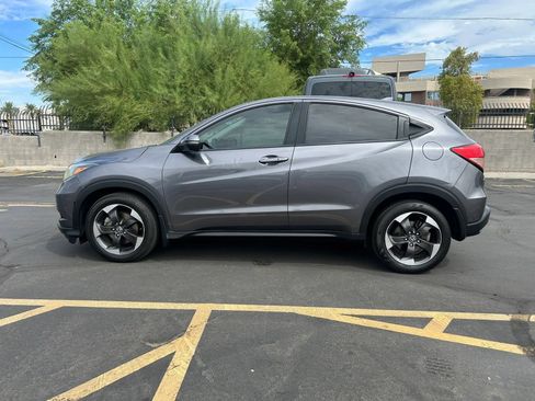 Used 2018 Honda HR-V EX image 8
