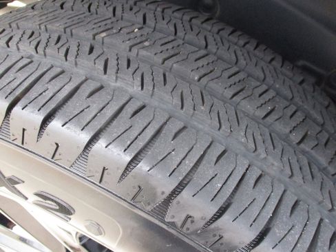 Used 2025 Jeep Wrangler Unlimited Sahara AWD/4WD image 14