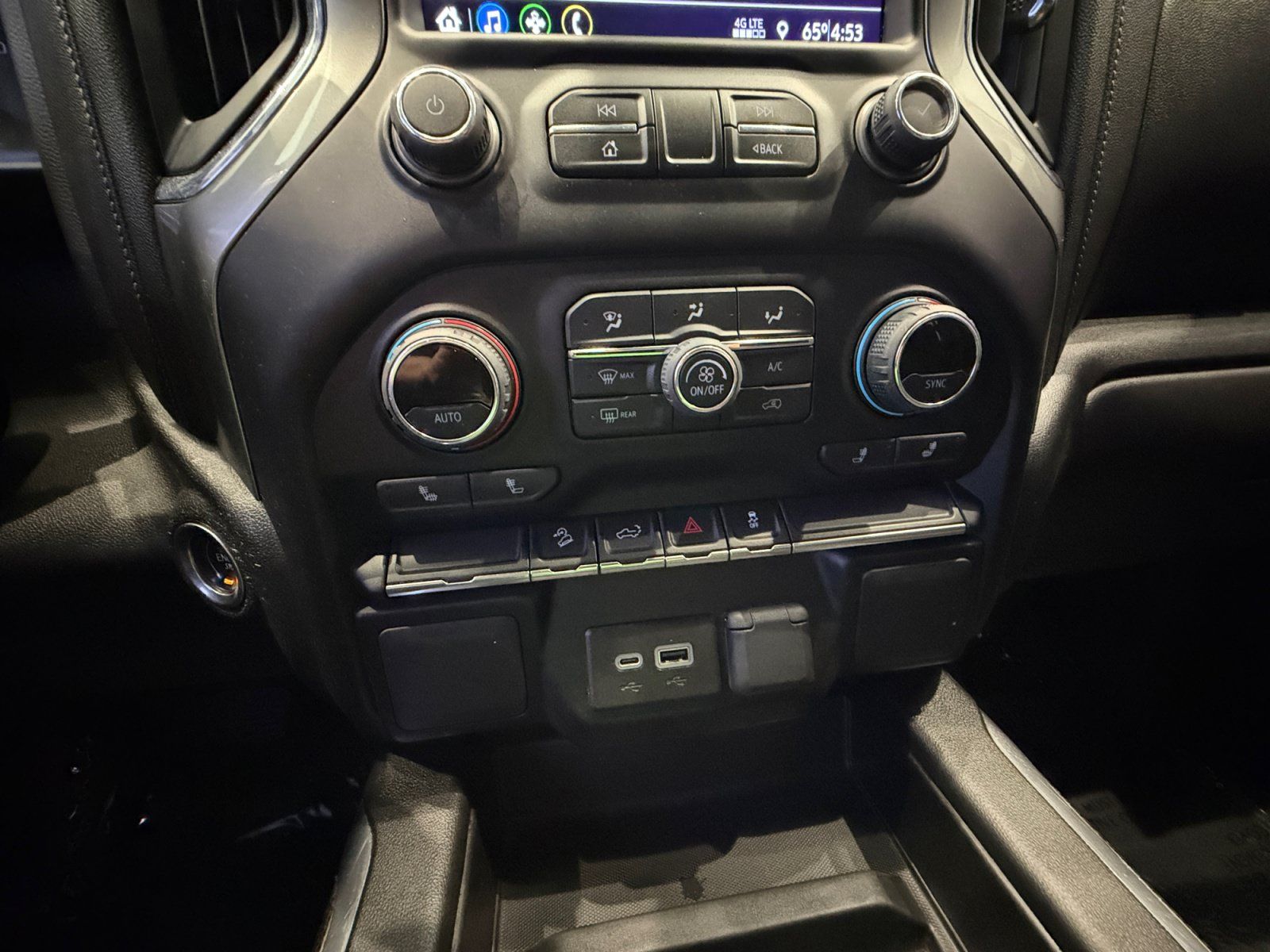 Used 2021 Chevrolet Silverado 1500 LT Trail Boss w/ Bed Protection Package AWD/4WD image 23
