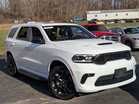 Used 2022 Dodge Durango GT w/ Blacktop Package image 2