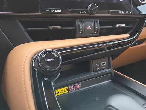 Used 2024 Lexus NX 250 FWD image 25