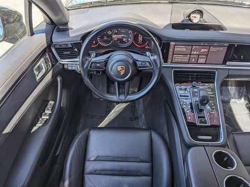 Used 2021 Porsche Panamera RWD image 10
