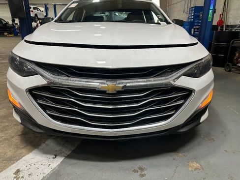 Used 2023 Chevrolet Malibu LS image 3