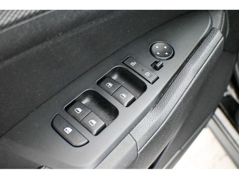 Used 2023 Kia Sportage LX image 28