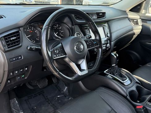 Used 2018 Nissan Rogue SL w/ Premium Package image 29