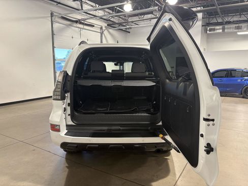 Used 2023 Lexus GX 460 w/ Black Line Special Edition AWD/4WD image 35