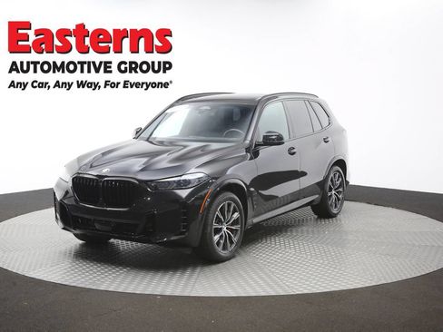 Used 2025 BMW X5 xDrive40i w/ M Sport Package AWD/4WD image 57