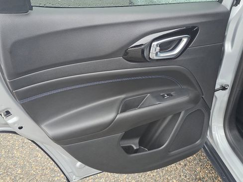 Used 2026 Jeep Compass Limited w/ Limited Altitude Pack image 25