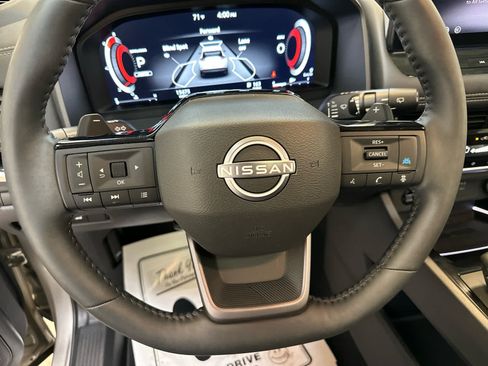 Certified 2025 Nissan Rogue SL w/ SL Premium Package AWD/4WD image 13