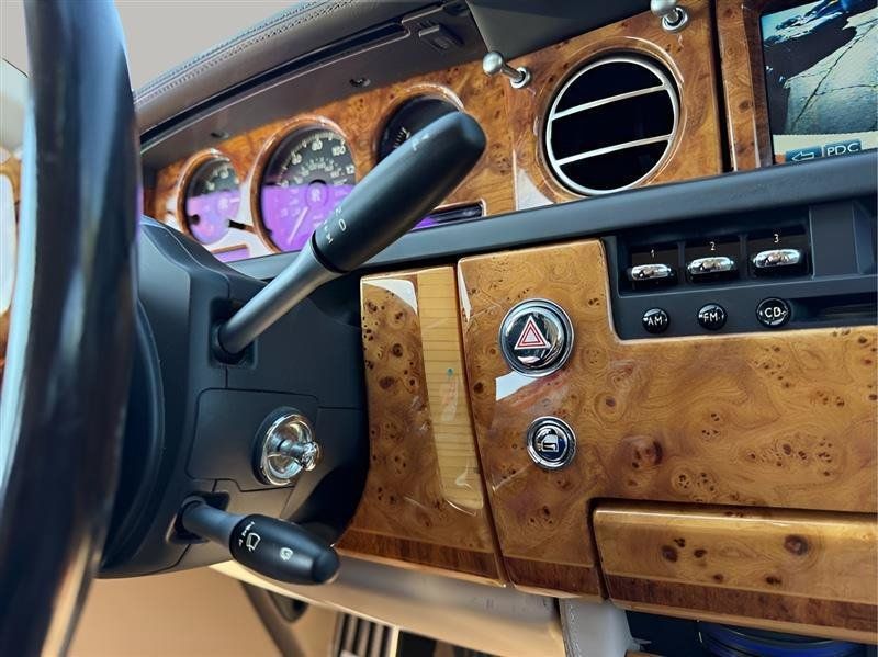 Used 2006 Rolls-Royce Phantom Sedan RWD image 76