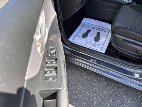 Used 2022 Kia Forte LXS w/ LXS Technology Package image 10