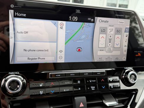 Used 2021 Toyota Highlander Platinum image 37