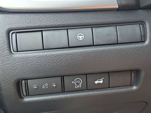Certified 2026 Nissan Rogue SV AWD/4WD image 31