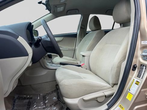 Used 2012 Toyota Corolla LE FWD image 10
