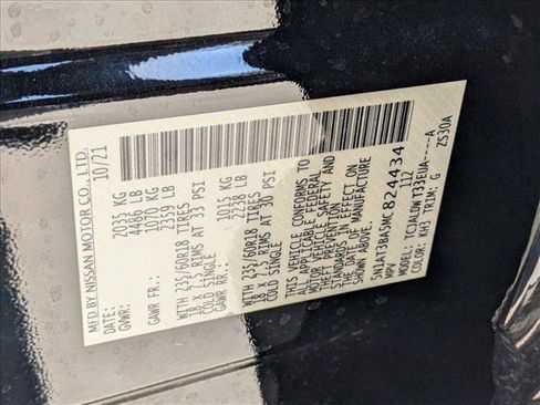 Used 2021 Nissan Rogue SV image 24