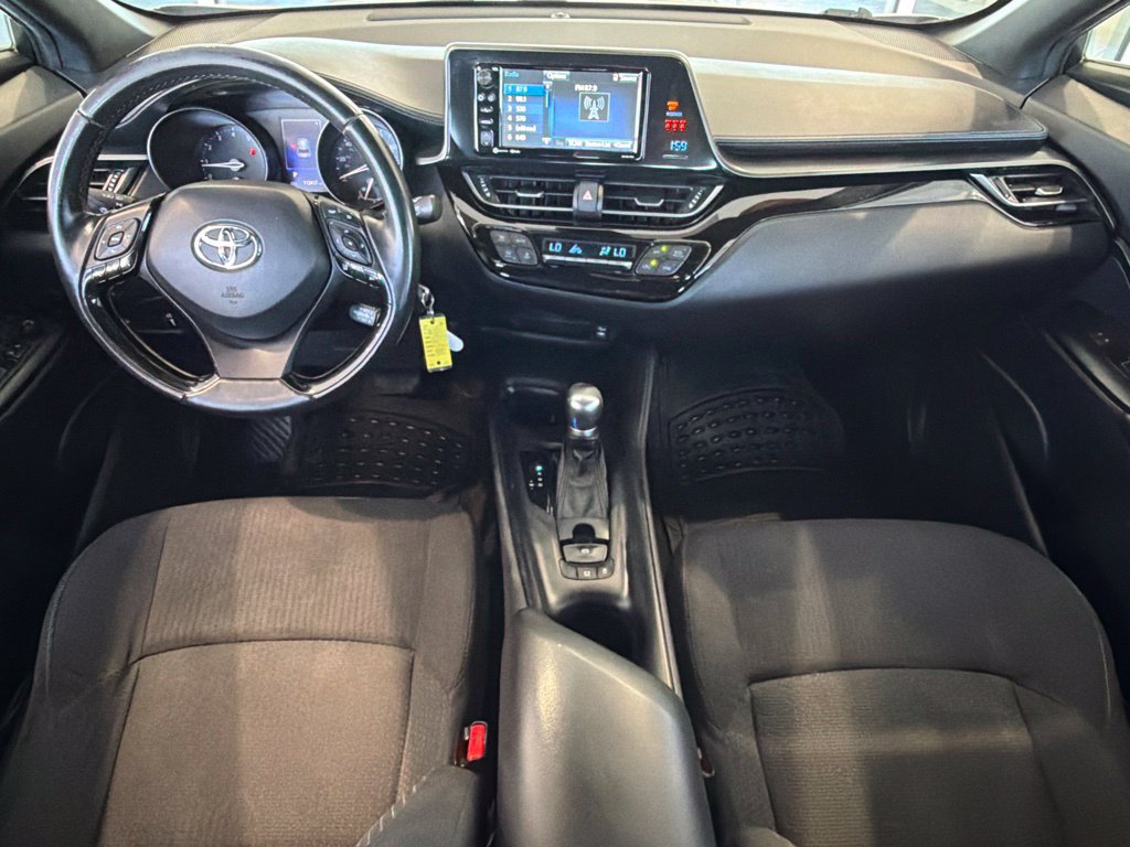 Certified 2018 Toyota C-HR XLE FWD image 29