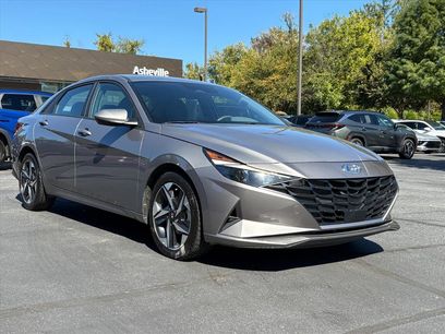 Certified 2023 Hyundai Elantra SEL w/ Convenience Package