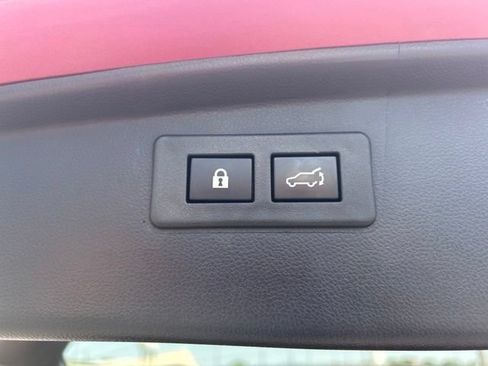 Used 2023 Subaru Outback Touring XT AWD/4WD image 11