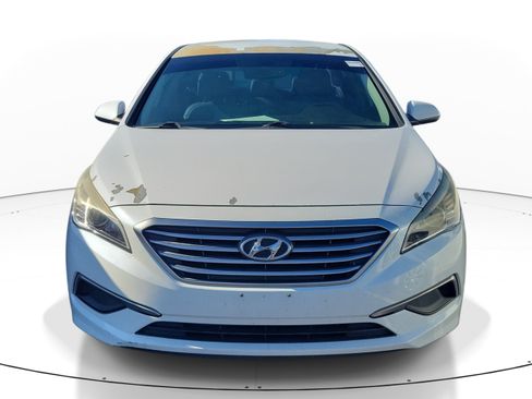 Used 2016 Hyundai Sonata SE FWD image 2